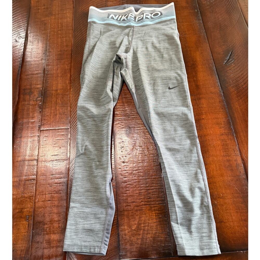 Nike Pro Women's Leggings Size Small